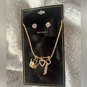 3 Fashion Necklaces Queen Crown And Diamond - Lot Of 3 New Gold And Diamond New